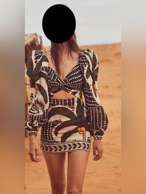 Boho Palm Print Cutout Crop Top – Black & Cream